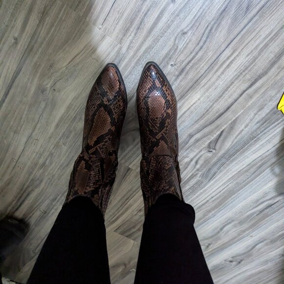 Also snakeskin heeled boots 8 - Picture 5 of 5